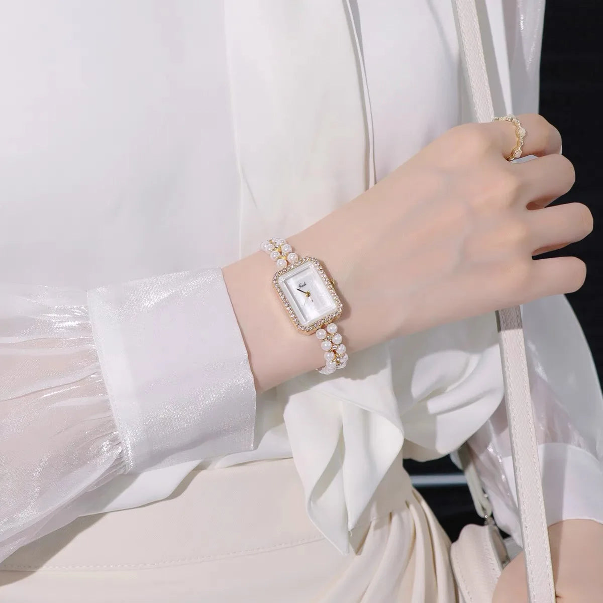 Pearl Bracelet New Vintage Watch Small Round Watch Luxury Fashionable Women's Watch Party Jewelry