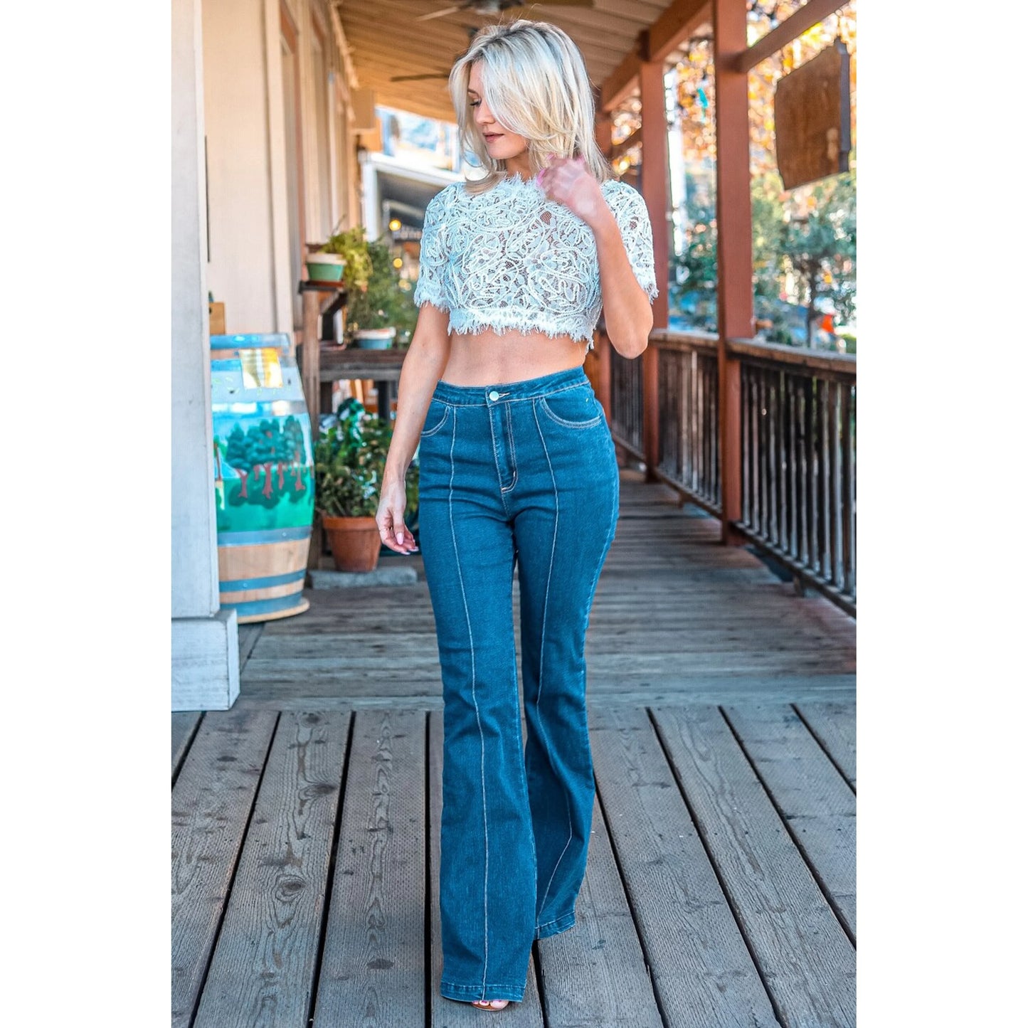 TD Play It Flare Highwaisted Denim Pants Bootcut Straight Style with Wide Leg Print Size XL Loose Fit and Breathable