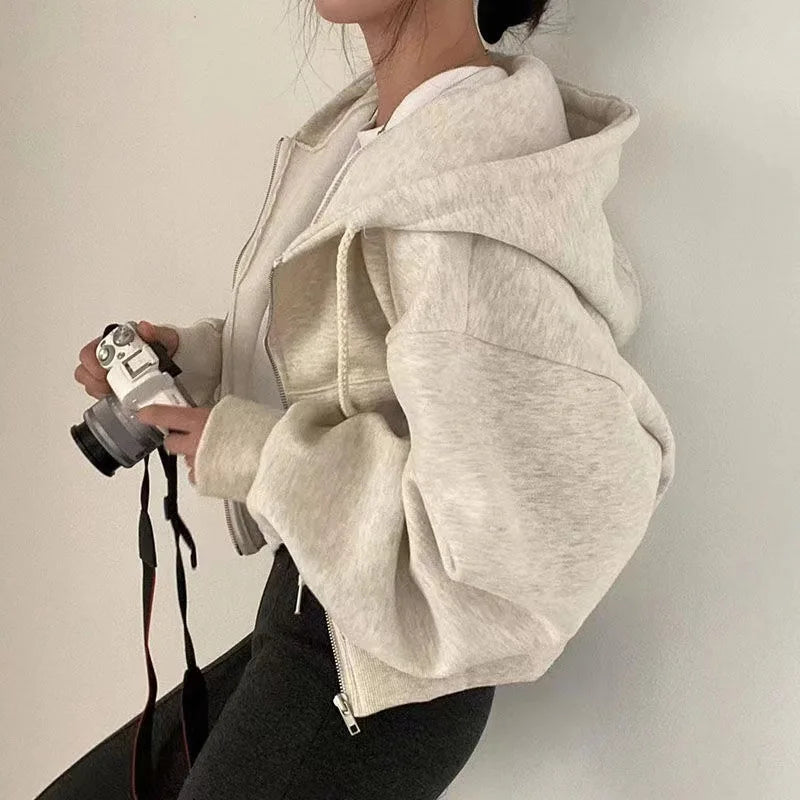 Fashionable Autumn and Winter Zipper Hooded Sweatshirt with Fleece Short Style Slim Fit and Warm Women's Hooded Sweatshirt Jacke