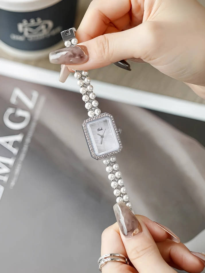 Pearl Bracelet New Vintage Watch Small Round Watch Luxury Fashionable Women's Watch Party Jewelry
