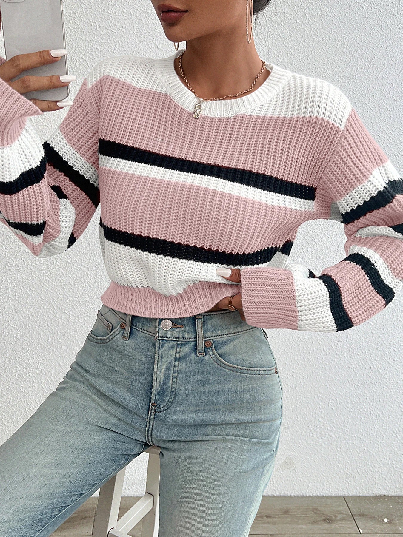 autumn and winter hot sale new acrylic loose drop shoulder round neck color matching knitted long sleeve ladies sweater