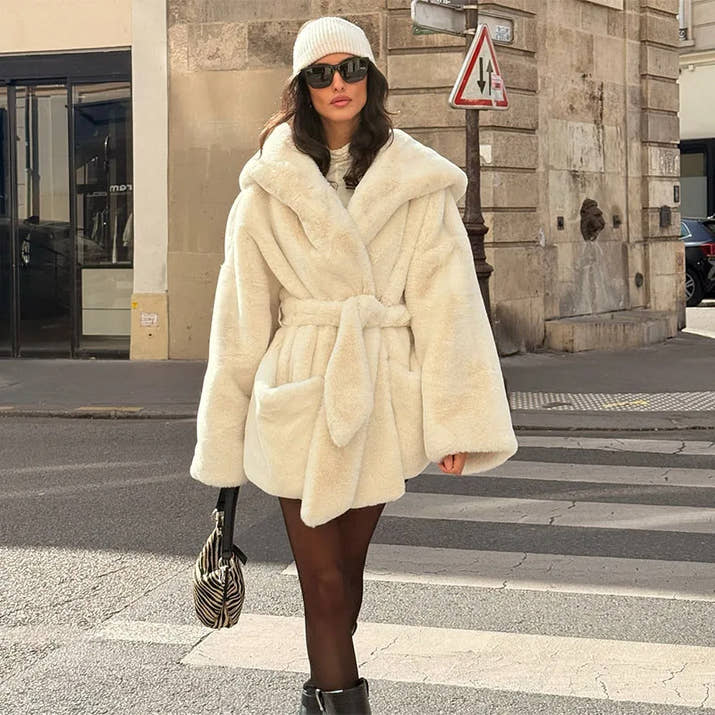 Hooded Lace Up Faux Fur Coats Women Luxury Long Sleeve Slim Solid Autumn Winter Coat New Bomber Jacket Fashion Ladies Outerwears