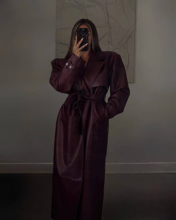 Lace Up Retro Leather Longtrench Coat Women's Fashion Burgundy Lapel Loose Outerwear 2025 New Fall Daily Commute Street Coats