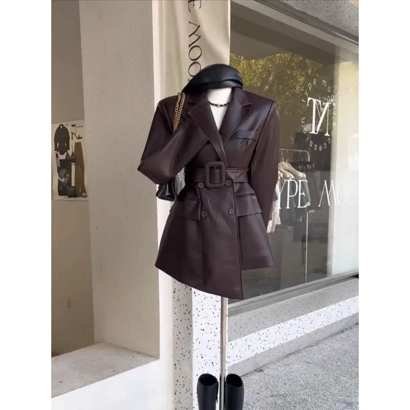 This Is Trendy Retro Super Good-looking Leather Jacket for Women in Autumn Exudes Mature Sophisticated Style with Cinched Waist
