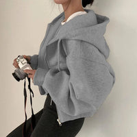 Fashionable Autumn and Winter Zipper Hooded Sweatshirt with Fleece Short Style Slim Fit and Warm Women's Hooded Sweatshirt Jacke