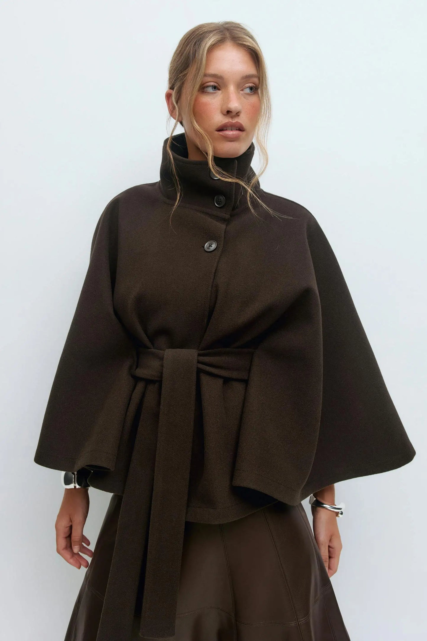 Fashion Solid Stand Collar Short Jacket Women Elegant Flared Sleeve  Buttoned Lace Up Coats 2025 Autumn Lady Office Street Wear