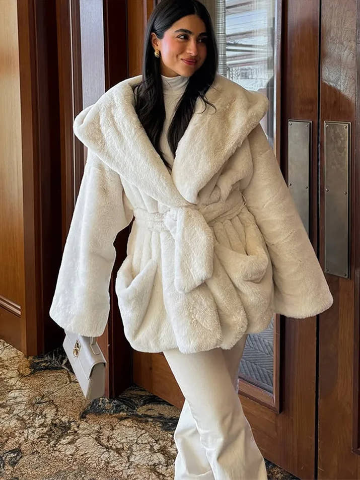 Hooded Lace Up Faux Fur Coats Women Luxury Long Sleeve Slim Solid Autumn Winter Coat New Bomber Jacket Fashion Ladies Outerwears